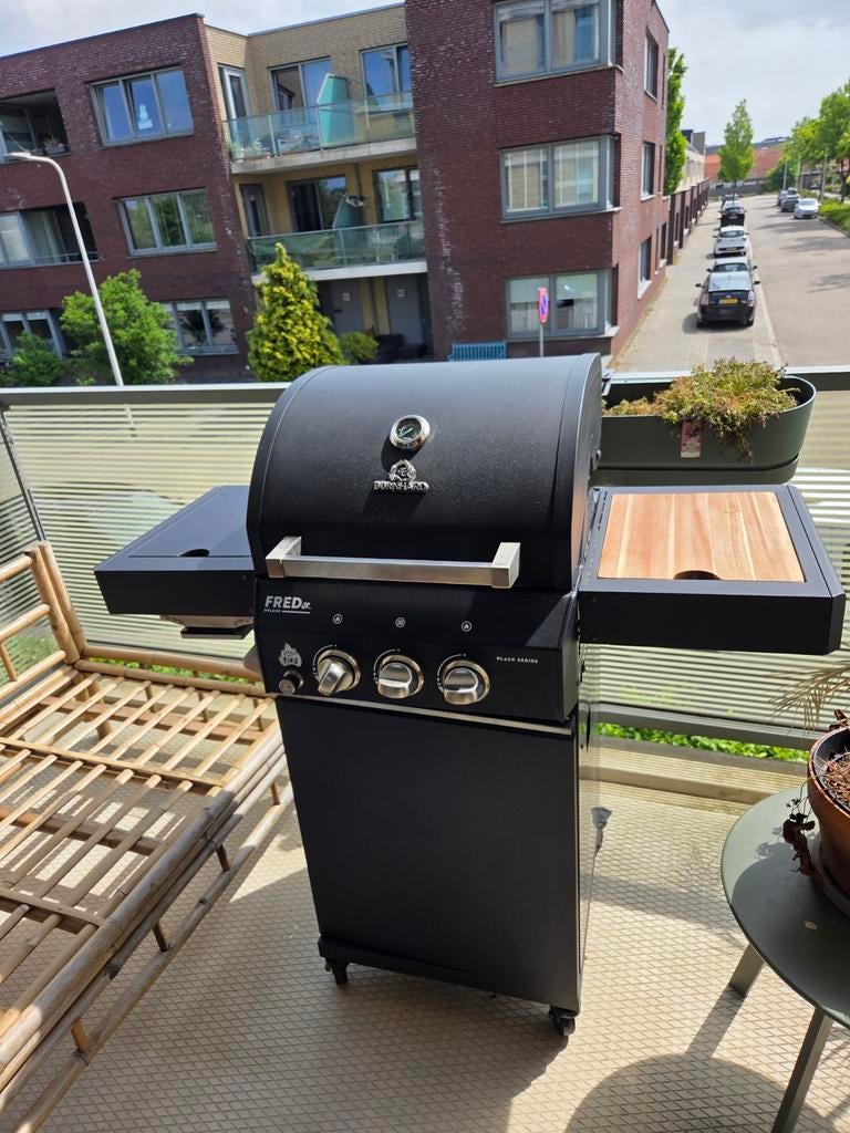 Burnhard Fred Jr. Deluxe met hoes, smokebox en gasfles, Ophalen, Zo goed als nieuw, Buitenkeuken Fred Jr. Deluxe