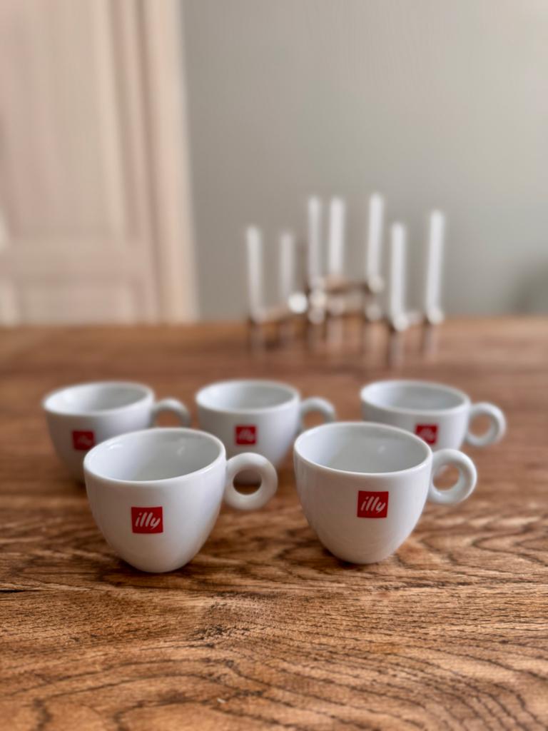 Set van 5 Illy kopjes, Ophalen of Verzenden, Zo goed als nieuw, Overige stijlen, Kop(pen) en/of Schotel(s)