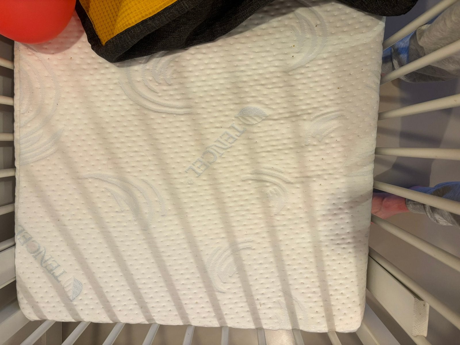 Box met zgan matras, Ophalen, Zo goed als nieuw