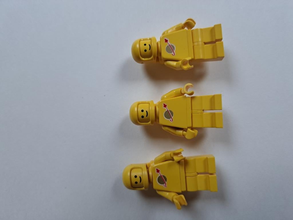 Vintage gele lego astronouten, Kinderen en Baby's, Speelgoed | Duplo en Lego, Ophalen of Verzenden