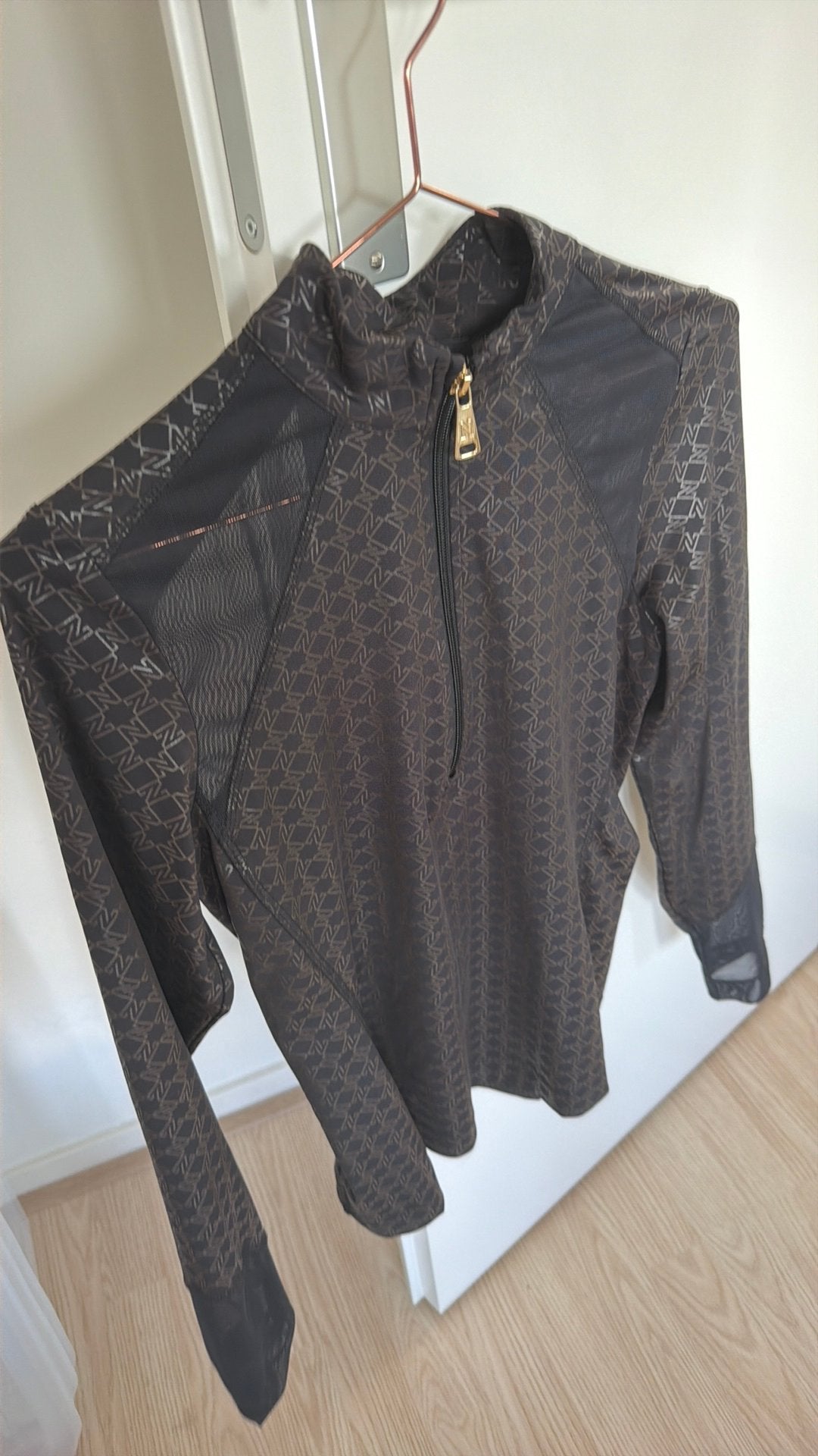 NIKKIE trainingsshirt mesh zwart maat 38, Ophalen of Verzenden, Zo goed als nieuw, Dressuur, Schoeisel
