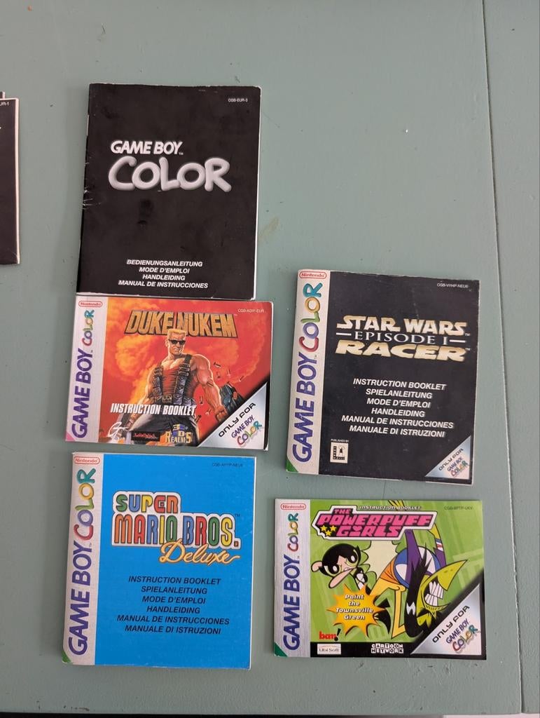 Game Boy Color handleidingen + 4 spelhandleidingen, Spelcomputers en Games, Games | Nintendo Game Boy, Ophalen of Verzenden, Gebruikt