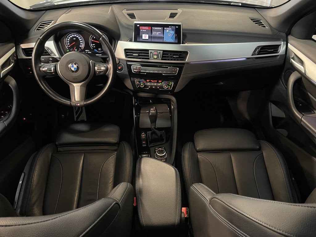 BMW X1 xDrive25e High Executive M Sport 18''/VOL Leder/Trekh, Automatische klimaatregeling, Gebruikt, Zwart, Bedrijf
