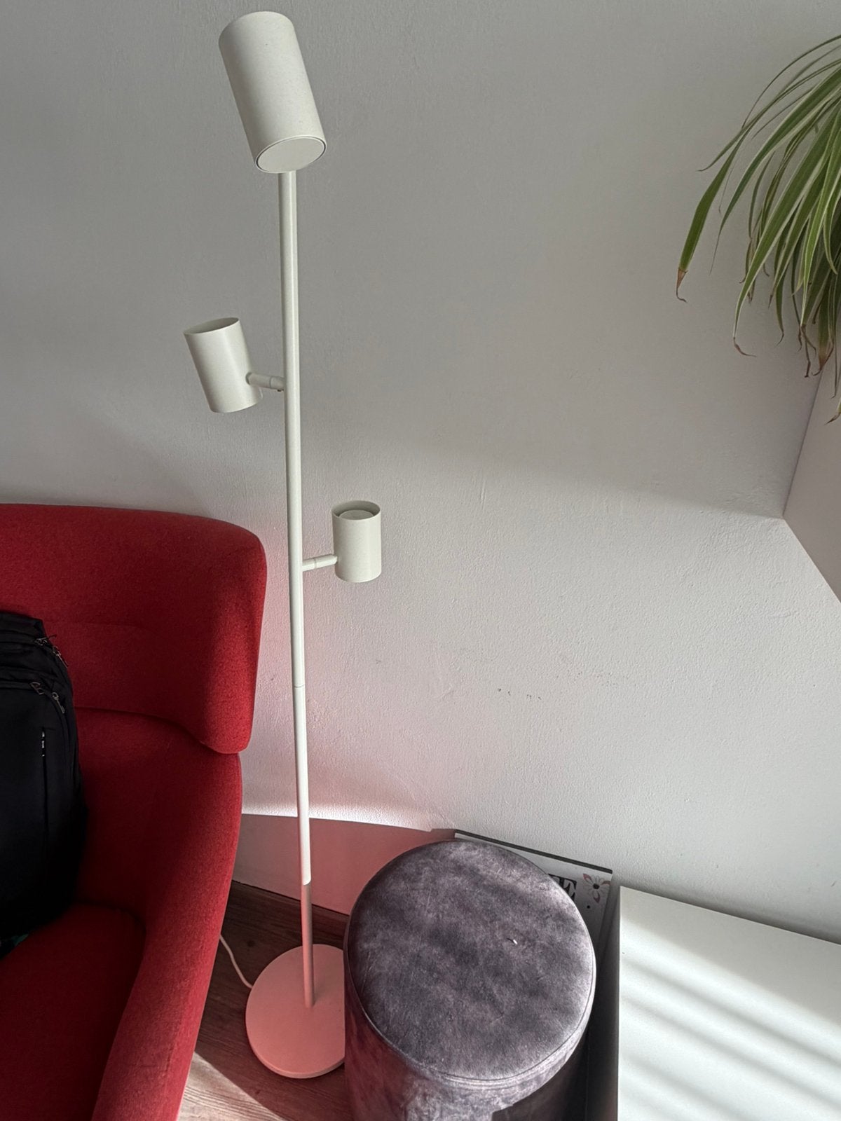 3 Philips Hue Color Lampen & Stand Lamp + Hue Bridge, Ophalen, Zo goed als nieuw, Minder dan 100 cm