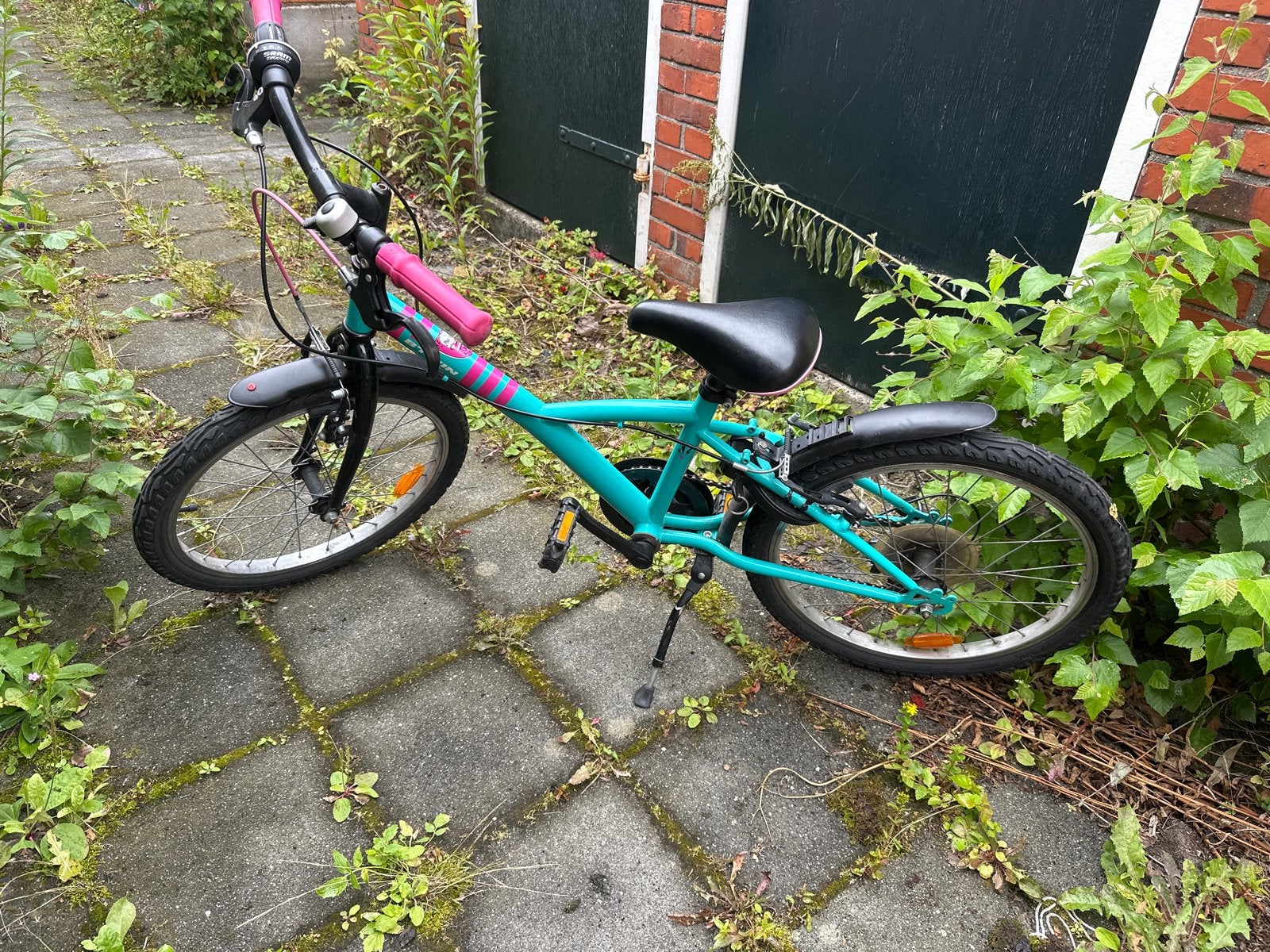 B'Twin Misti Girl 320 kinderfiets 20 inch, Fietsen en Brommers, Fietsen | Meisjes, Ophalen, Gebruikt, Velgrem, Handrem