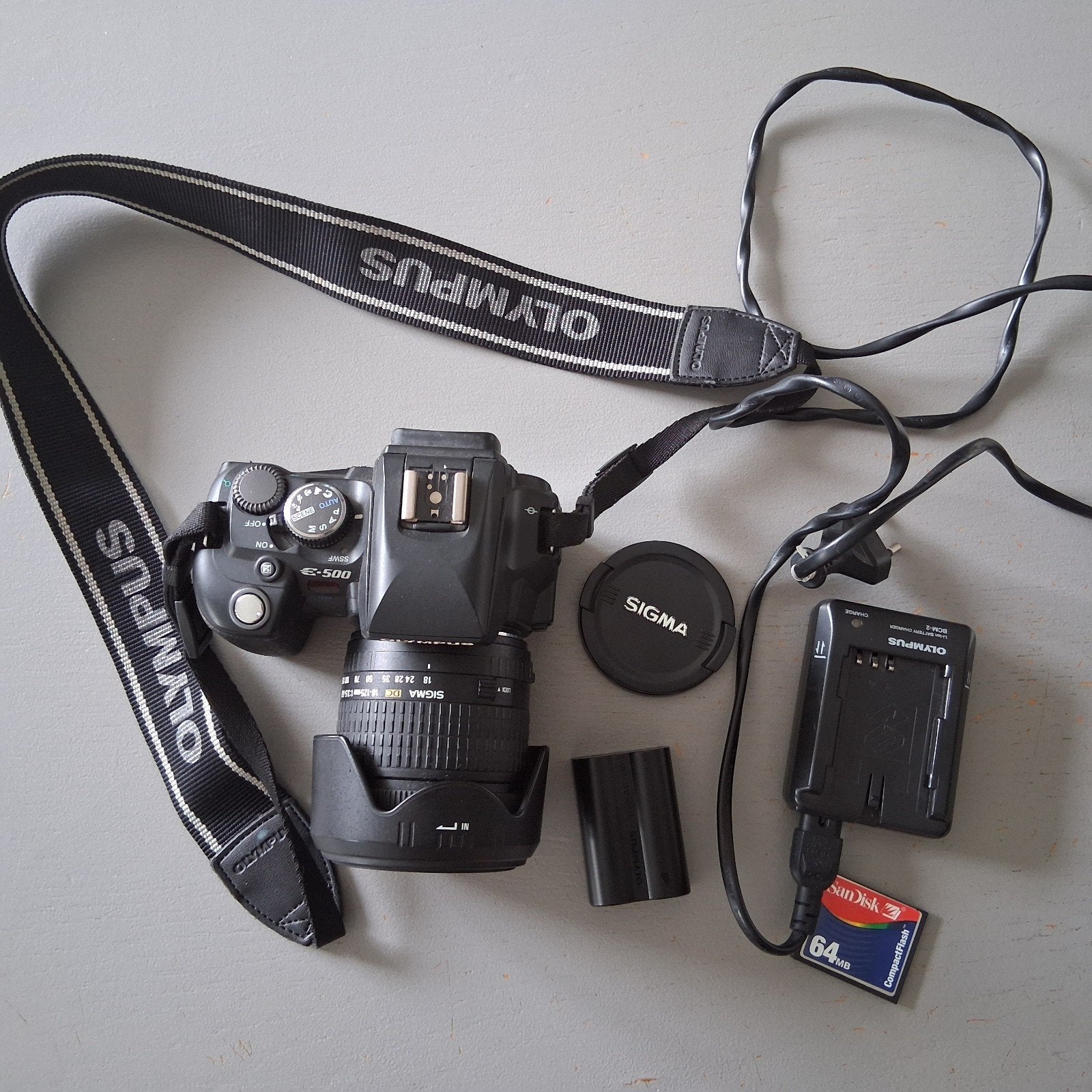 Olympus E-500 met Sigma DC 18-135mm lens, Spiegelreflex, Ophalen of Verzenden, Zo goed als nieuw, Olympus