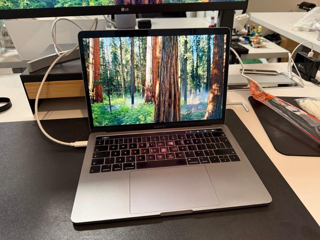 MacBook Pro 2018 met Touch Bar (in prima staat!), Computers en Software, Apple Macbooks, Gebruikt, MacBook Pro, 13 inch, 2 tot 3 Ghz