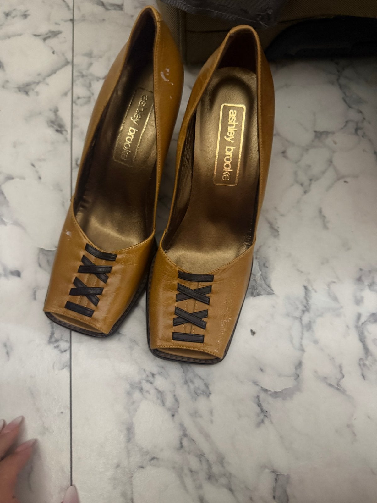 Stijlvolle Ashley Brooke Pumps - Maat 36, Ophalen of Verzenden, Gedragen, Bruin, Pumps