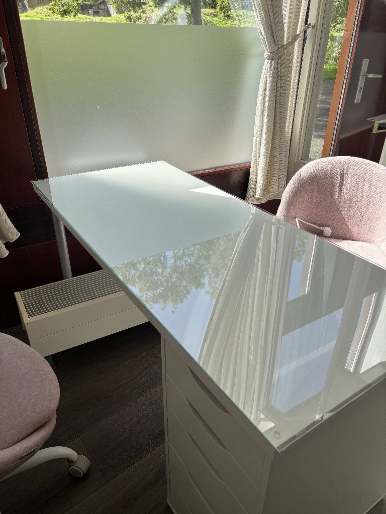 IKEA desk + ALEX Drawers + Custom tempered glass top, Huis en Inrichting, Ophalen, Hout, Zo goed als nieuw, IKEA