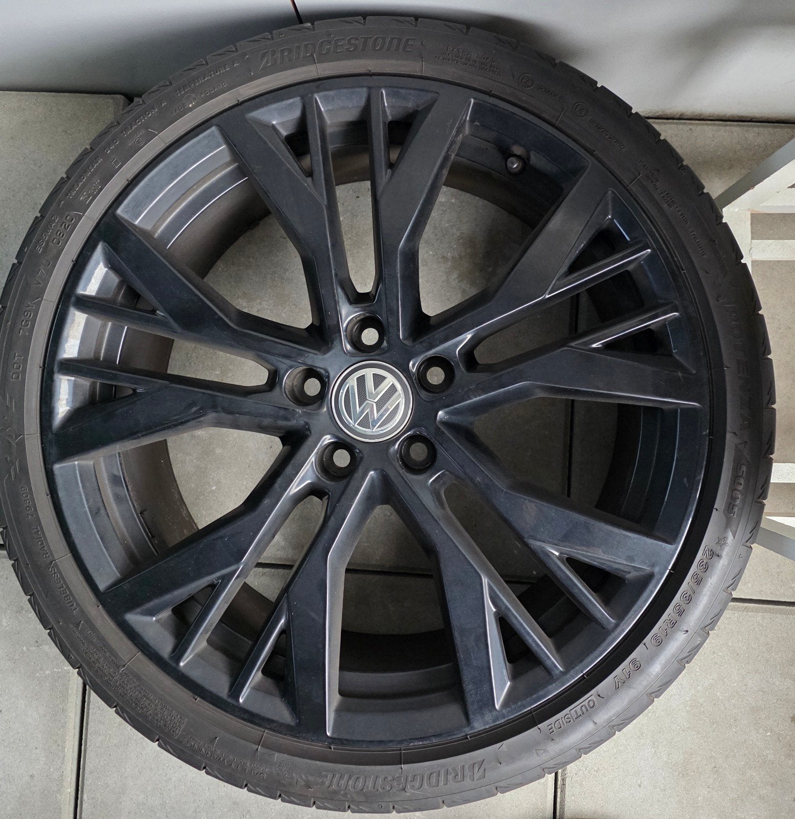 Originele 19 inch Santiago Zwart Velgen, Gebruikt, Velg(en), 235 mm, Personenwagen