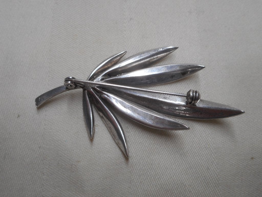 Zilveren royale vintage broche blad met markasiet nr.1678, 4 tot 7 cm, Verzenden, Zo goed als nieuw, Zilver