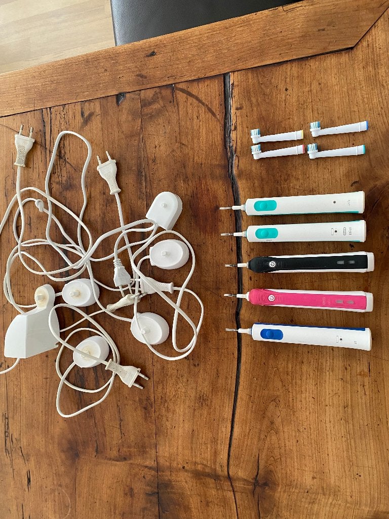 Electrische tandenborstels en opladers Oral B Braun, Witgoed en Apparatuur, Persoonlijke-verzorgingsapparatuur, Ophalen of Verzenden