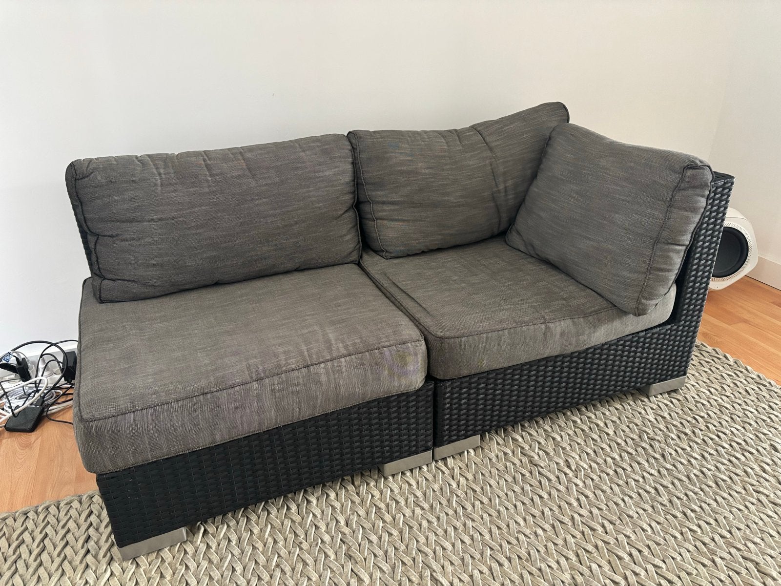 Comfortabele loungebank voor buiten - Wicker en kussens, Tuin en Terras, Tuinsets en Loungesets, Gebruikt, Loungeset, Wicker, 2 zitplaatsen