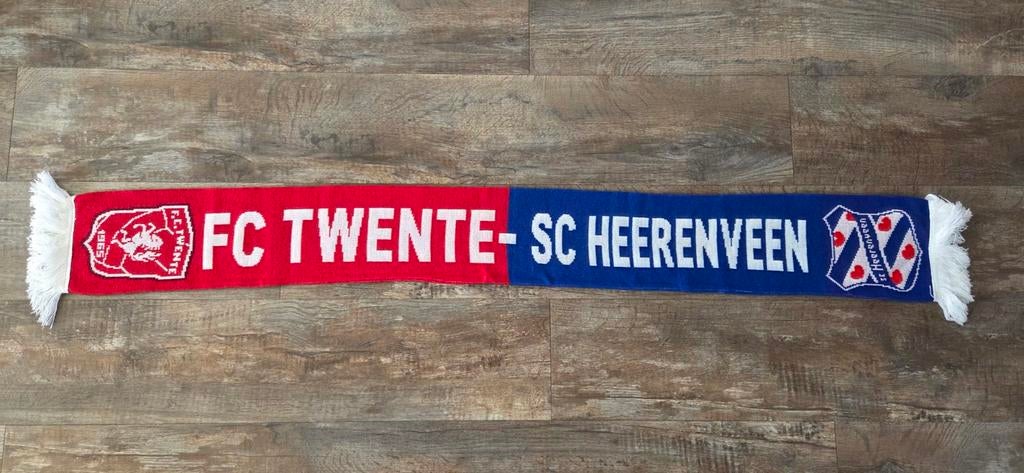 Sjaal FC Twente - SC Heerenveen, Verzamelen, Sportartikelen en Voetbal, Ophalen of Verzenden, Zo goed als nieuw, F.C. Twente, Vaantje of Sjaal