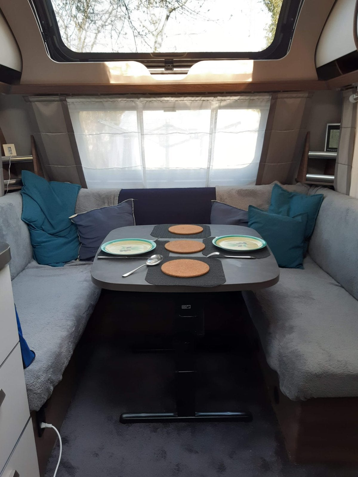 Caravan Knaus 500UF sport silver selection. Max.1500kg, Caravans en Kamperen, Caravans, Schokbreker, Rondzit, Frans bed, Particulier