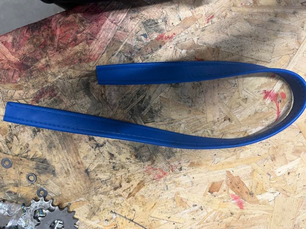 Zadel riem suzuki tsx, Fietsen en Brommers, Verzenden, Nieuw, Zadel