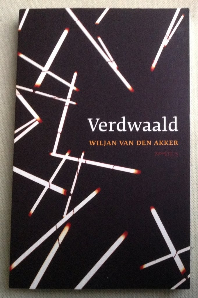 Verdwaald Wiljan van den Akker, Gelezen, Wiljan van den Akker, Ophalen of Verzenden, Nederland