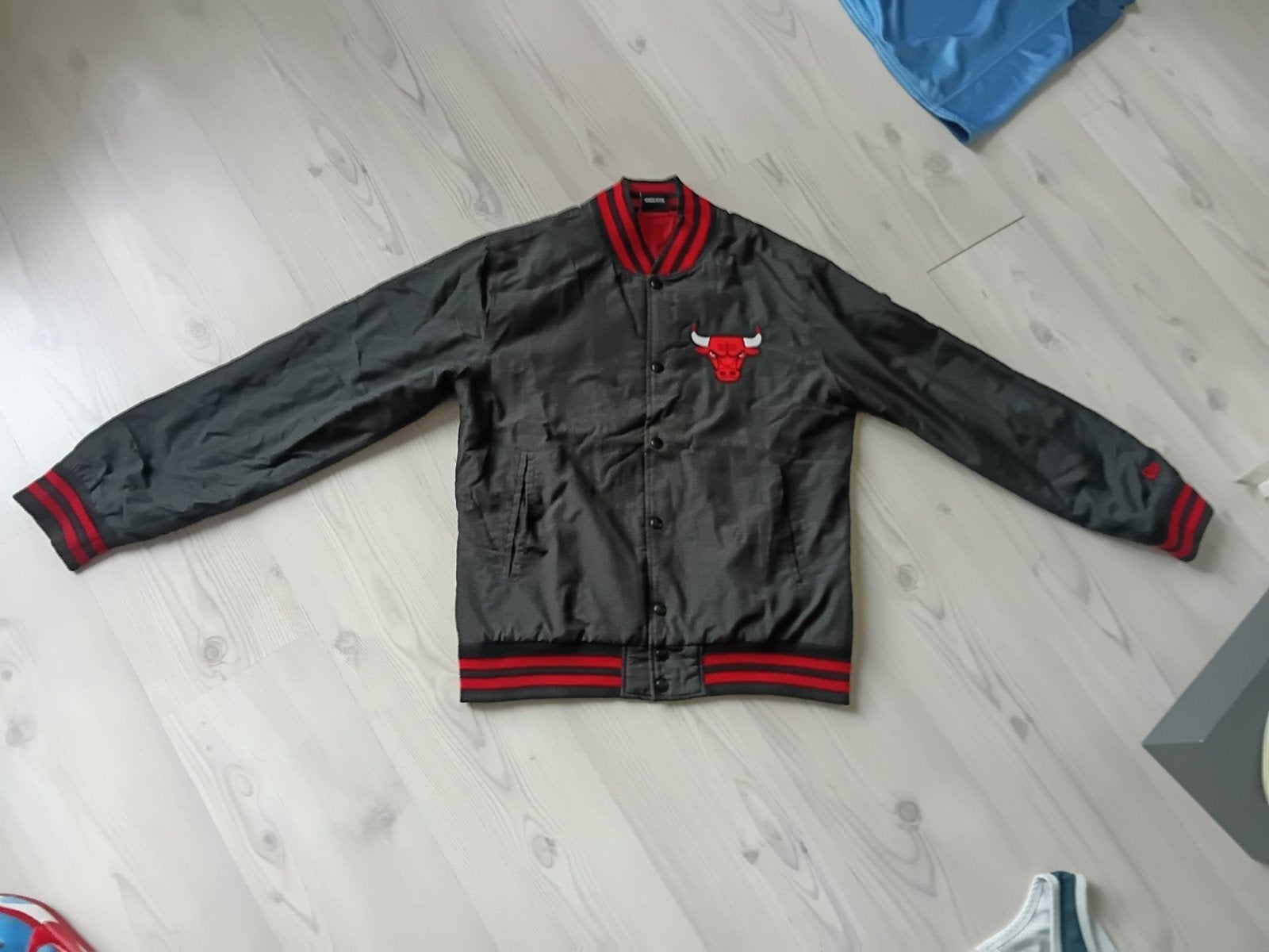 New Era Chicago Bulls jacket in size medium, Ophalen of Verzenden, Zo goed als nieuw, Maat 48/50 (M)