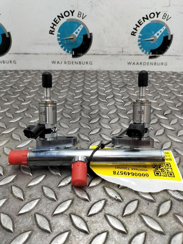 UNKNOWN UNKNOWN BRANDSTOF INJECTOR / VERSTUIVER 16611AB040 2, Auto-onderdelen, Brandstofsystemen, Ophalen of Verzenden, Gebruikt