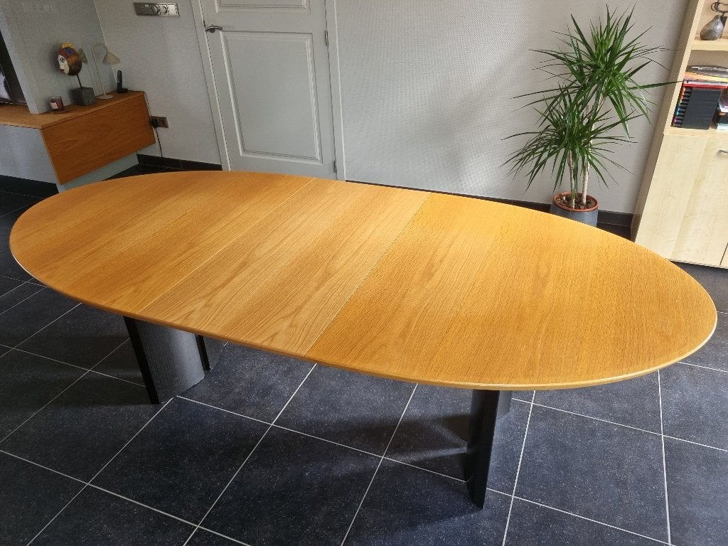 Eikenhouten eettafel, ovaal en uitschuifbaar 230x105 cm, Huis en Inrichting, Tafels | Eettafels, Ophalen, Eikenhout, 200 cm of meer