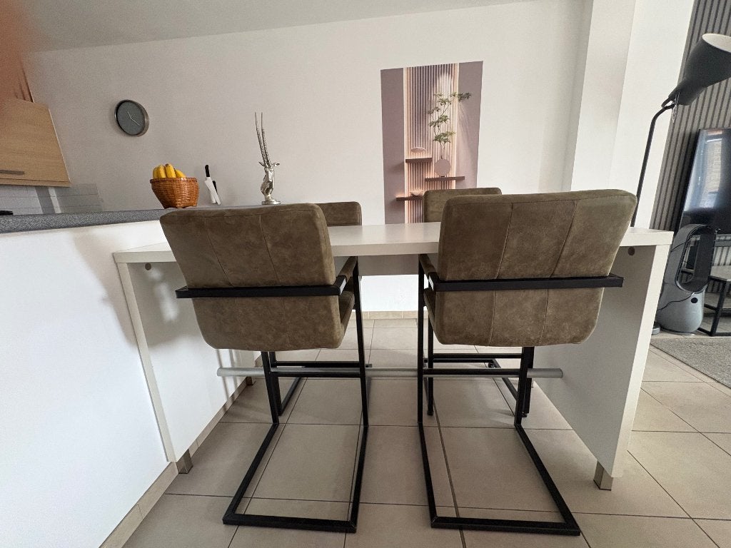 Bartafel met stoelen, Ophalen, 50 tot 100 cm, Zo goed als nieuw, 150 tot 200 cm