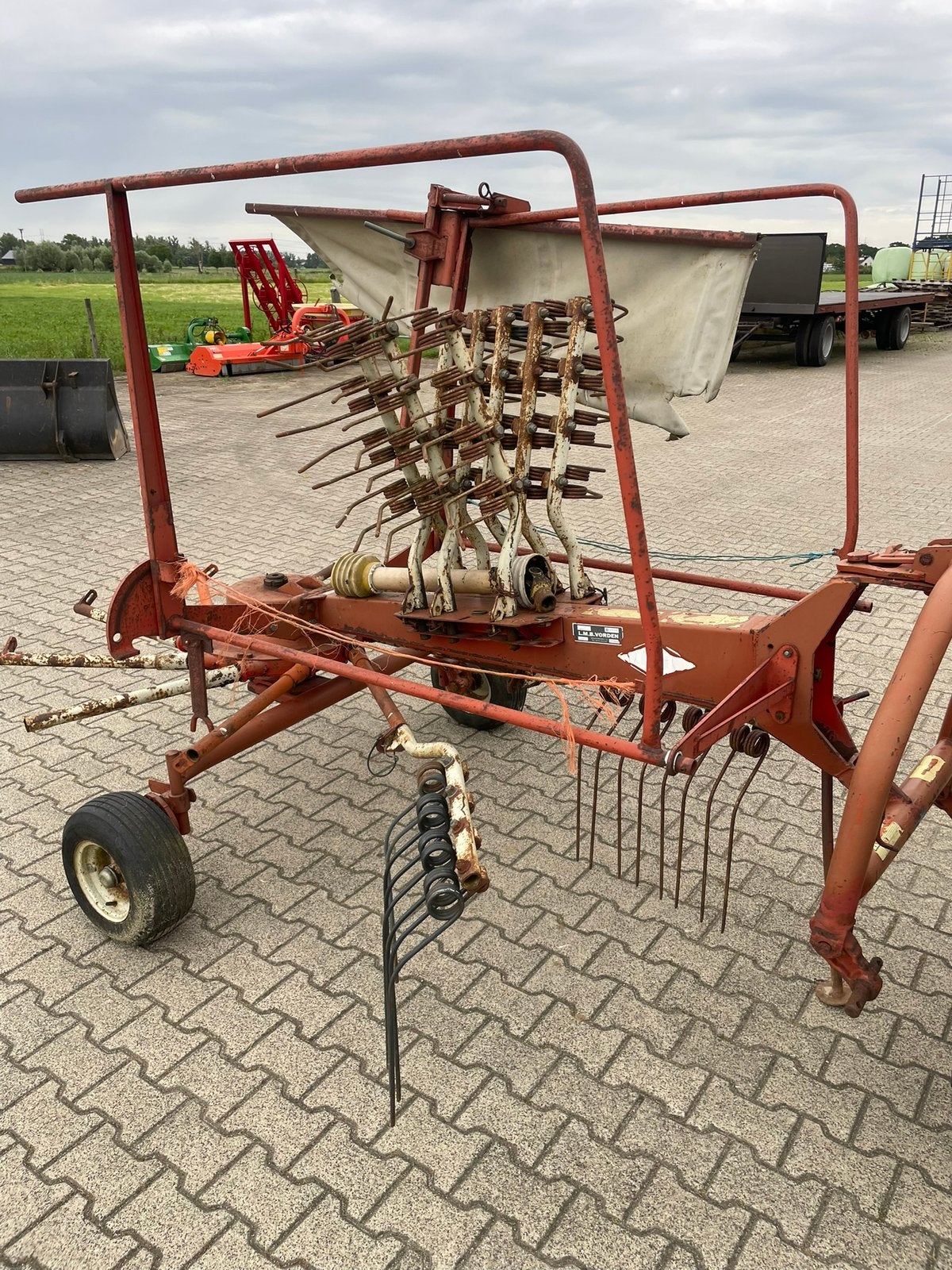 Hark schudder maaier kuilbak acrobaat kuhn Deutz fahr, Zakelijke goederen, Agrarisch | Werktuigen, Weidebouw, Ophalen