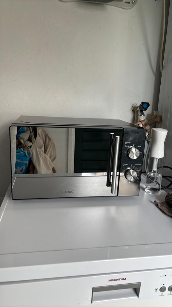 Mediamarkt KOENIC magnetron, Witgoed en Apparatuur, Magnetrons, Ophalen, Zo goed als nieuw