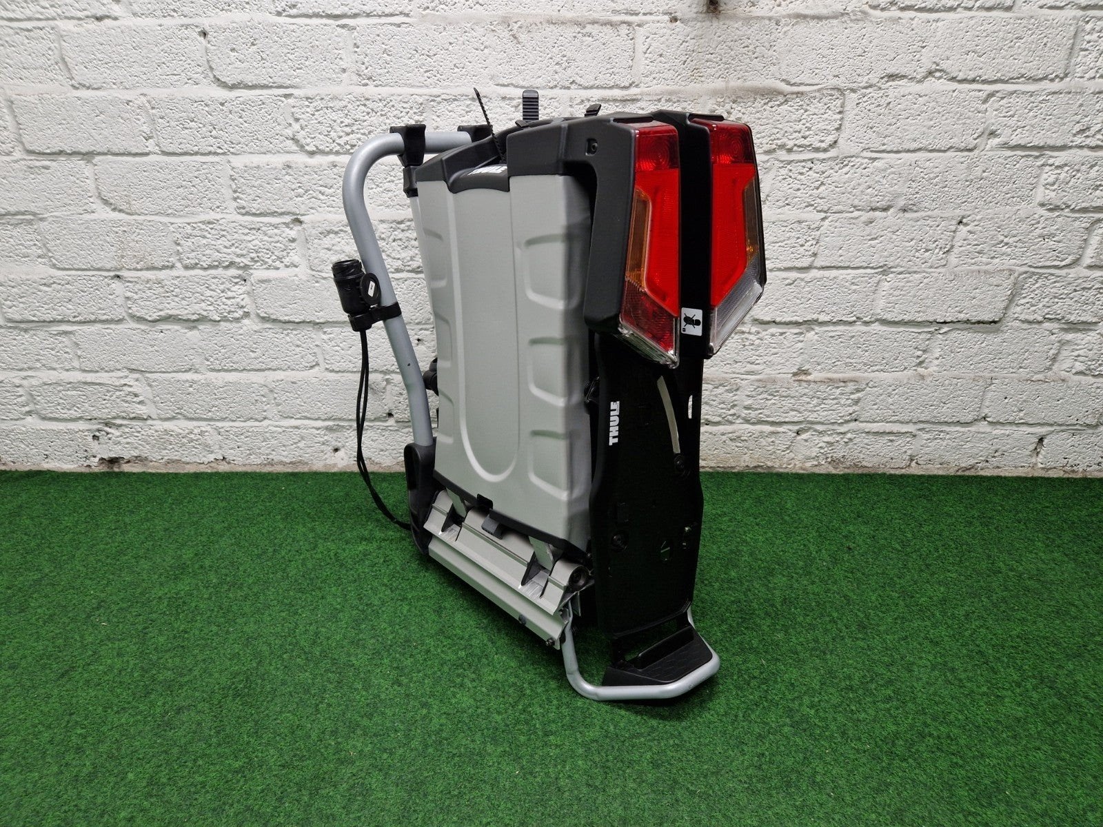 Foto 9 van Nette Thule EasyFold 931 fietsendrager voor 2 E-bikes 60 KG