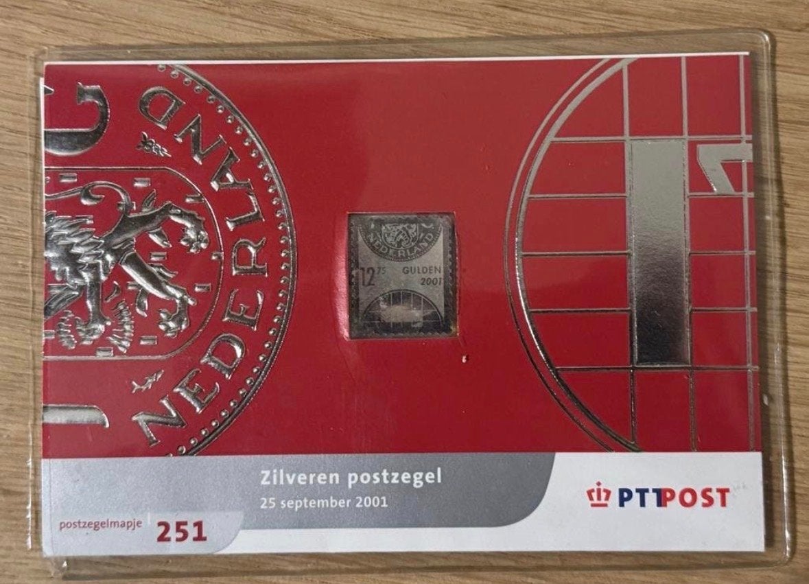 Zilveren postzegel 2001 - PTT Post postzegelmapje 251, Ophalen of Verzenden, Na 1940, Postfris