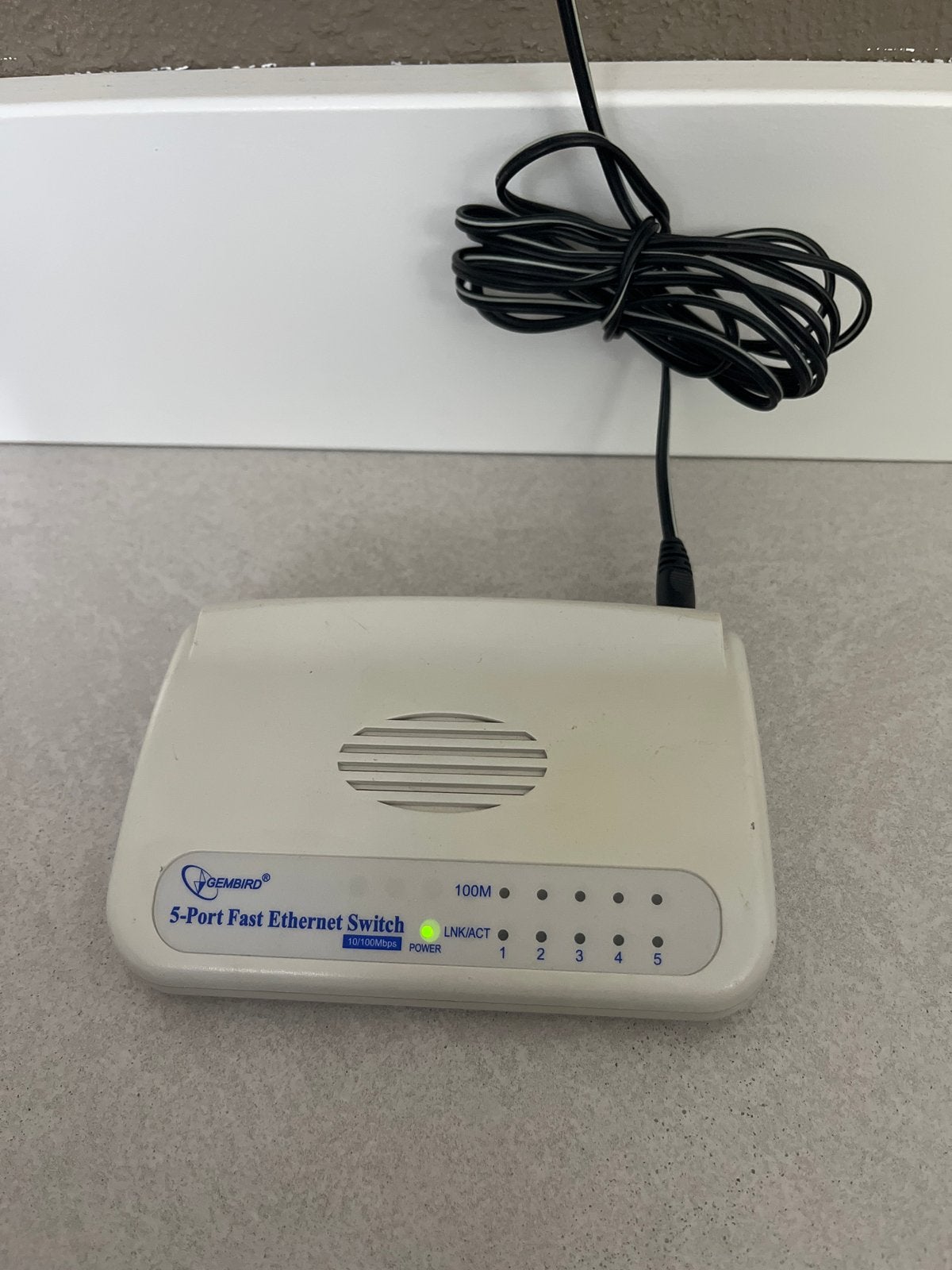 Gembird 5-Poorts Fast Ethernet Switch met Adapter, Ophalen of Verzenden, Gebruikt