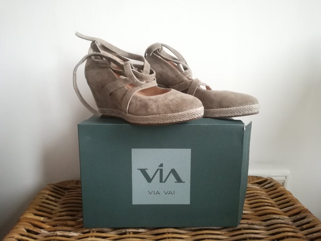 Via Vai Penelope Pumps Sandalen Suède Bruin maat 38,5, Via Vai, Bruin, Zo goed als nieuw, Sandalen of Muiltjes