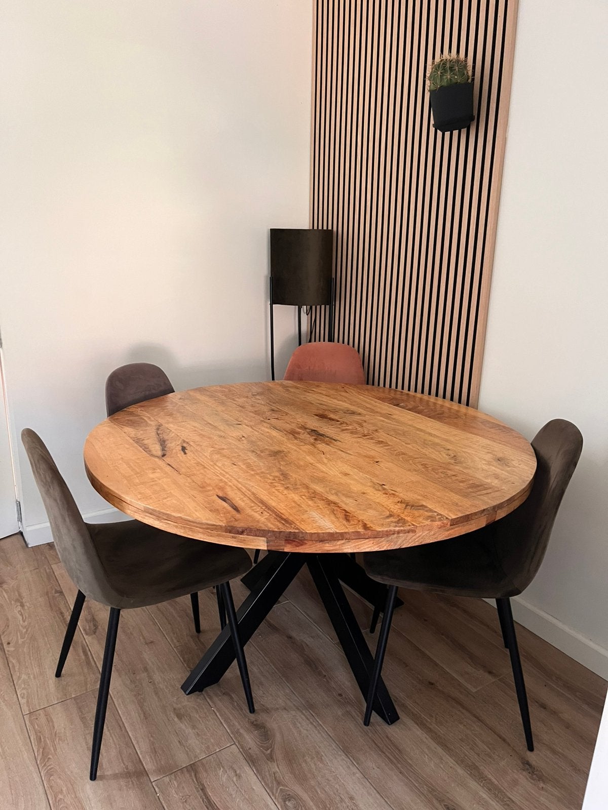 Ronde eettafel mangohout - 130cm, Ophalen, 100 tot 150 cm, Rond, Zo goed als nieuw