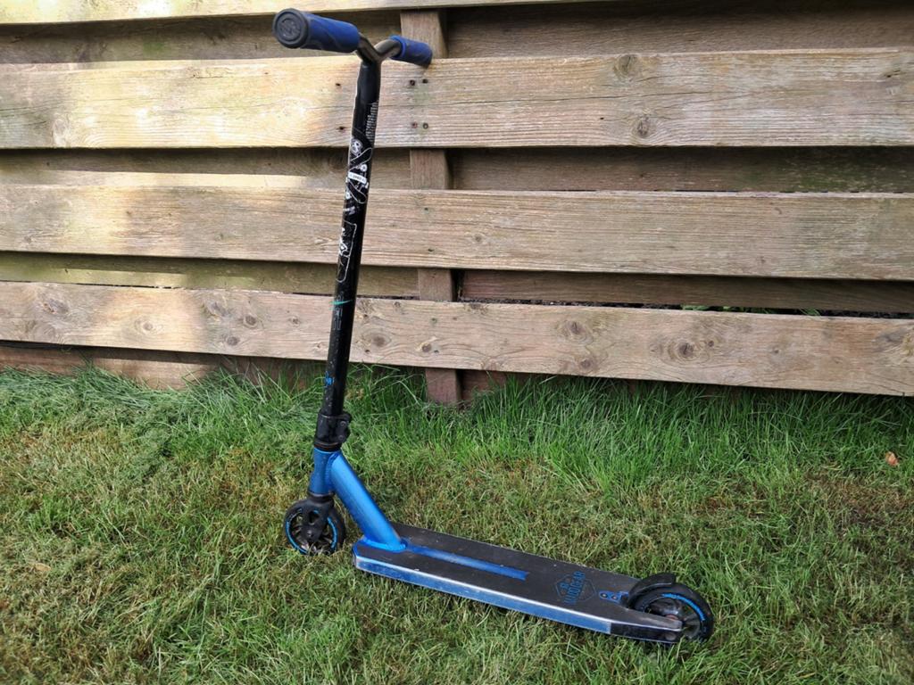 Madd Gear Stuntstep - Blauw/Zwart, Fietsen en Brommers, Steps, Ophalen, Gebruikt, Gewone step, Madd Gear