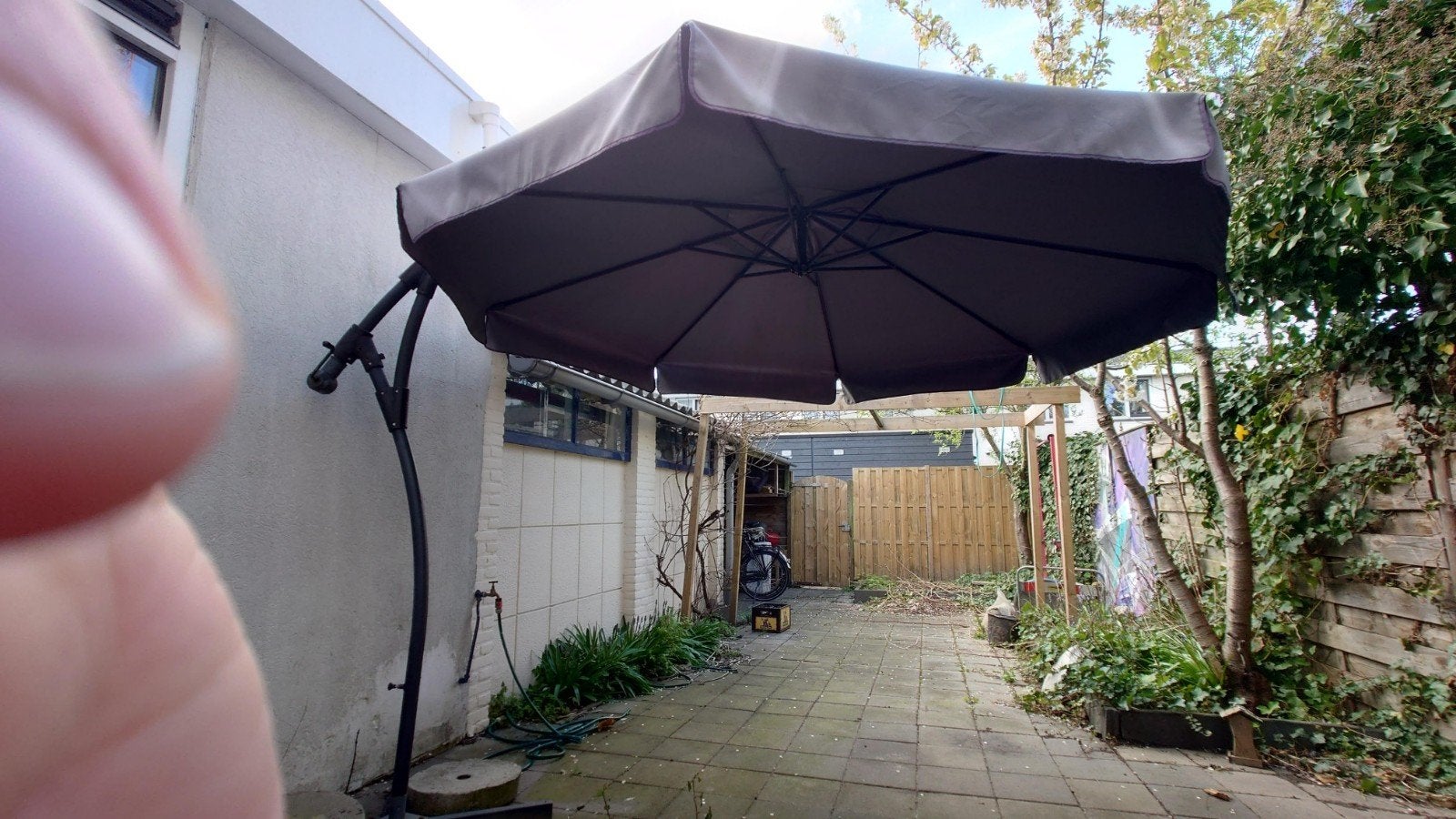 Zweefparasol Madison, grijs, Tuin en Terras, Parasols, Ophalen, Verstelbaar, Gebruikt, 2 tot 3 meter
