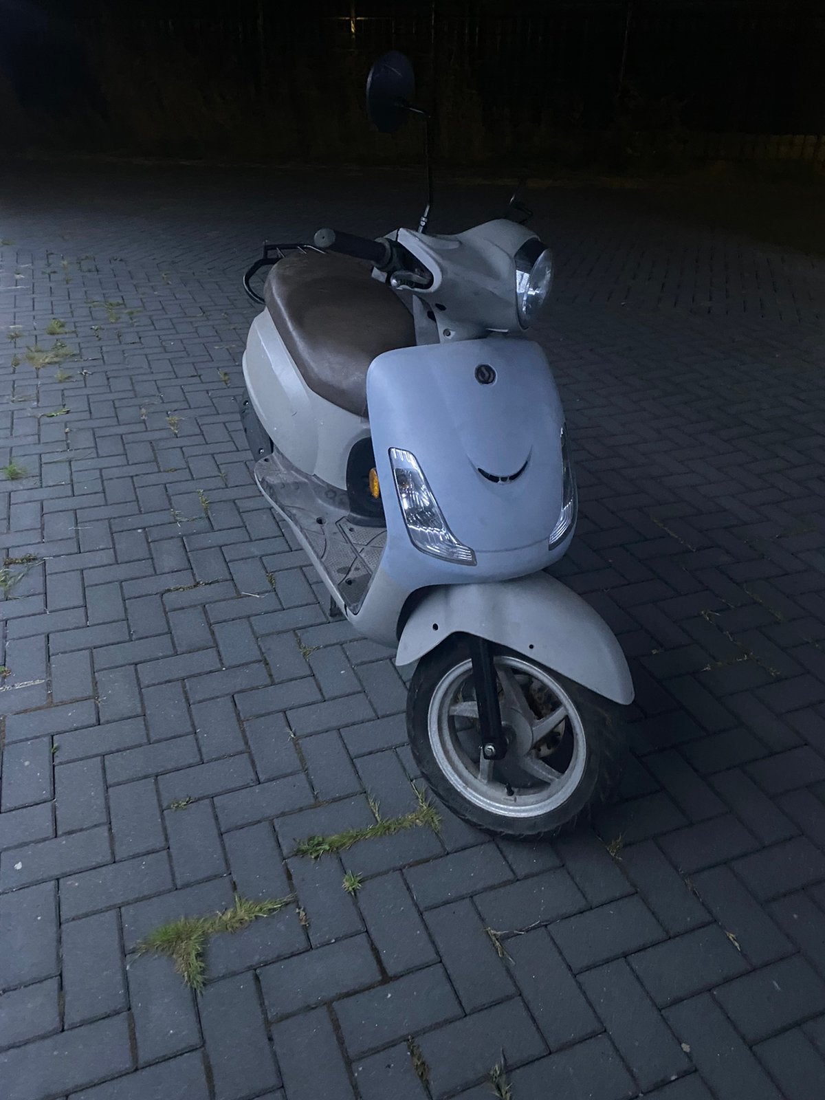 Sym fiddle brom zonder wok, Fietsen en Brommers, Maximaal 45 km/u, Ophalen of Verzenden, Zo goed als nieuw, Benzine