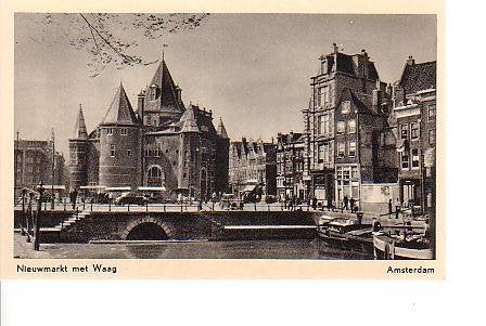 Ansichtkaart 	Amsterdam	Nieuwmarkt	met Waag, Verzenden, 1940 tot 1960, Ongelopen, Noord-Holland