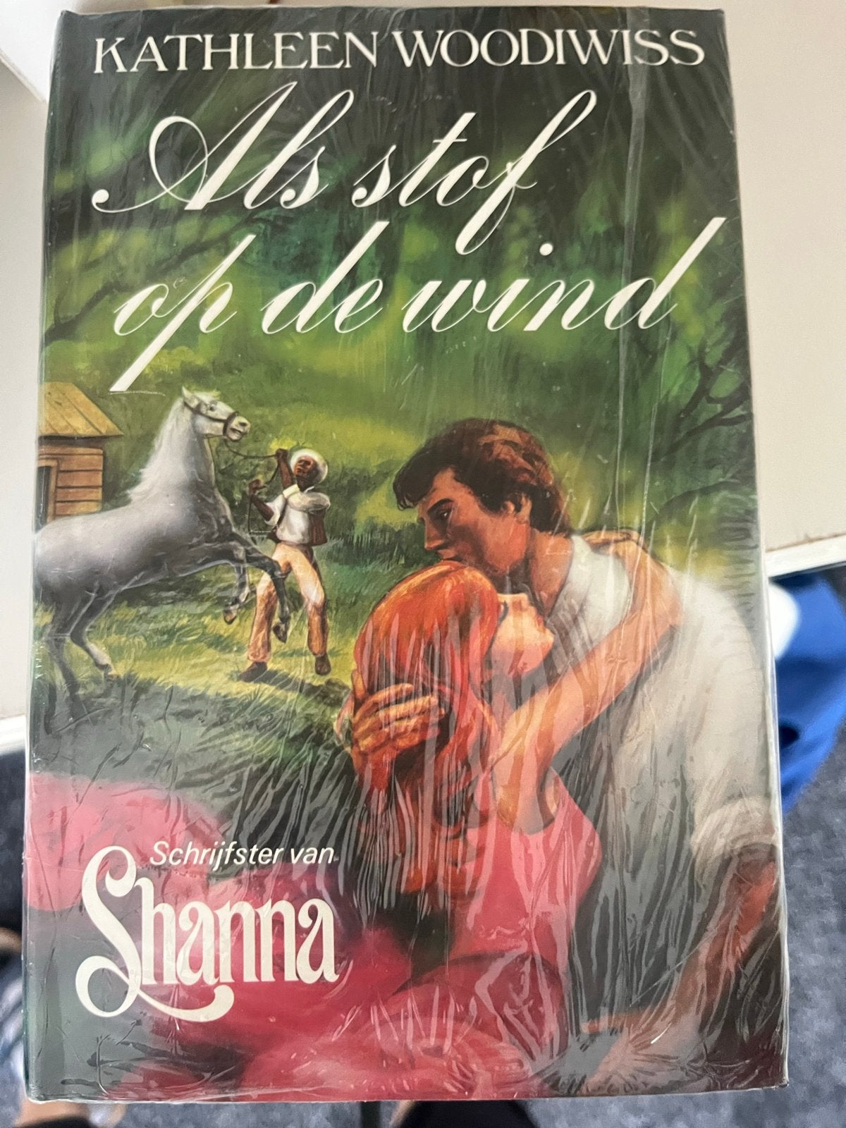 Als stof op de wind - Kathleen Woodiwiss (Roman), Boeken, Ophalen of Verzenden, Nieuw, Europa overig