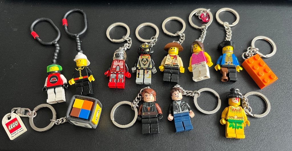 Lego sleutelhangers diversen 12 stuks, Kinderen en Baby's, Ophalen of Verzenden, Zo goed als nieuw, Sleutelhanger, Lego