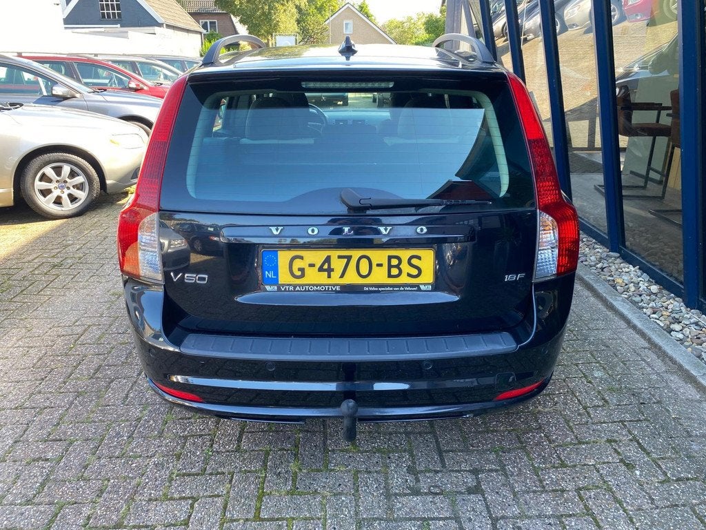 Volvo V50 1.8 R-Design Youngtimer, Auto's, Volvo, Voorwielaandrijving, 125 pk, Gebruikt, Zwart