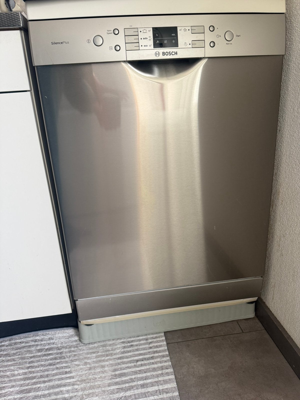 Vaatwasser Bosch €50 vaste prijs, Witgoed en Apparatuur, Ophalen, Zo goed als nieuw, 85 tot 90 cm