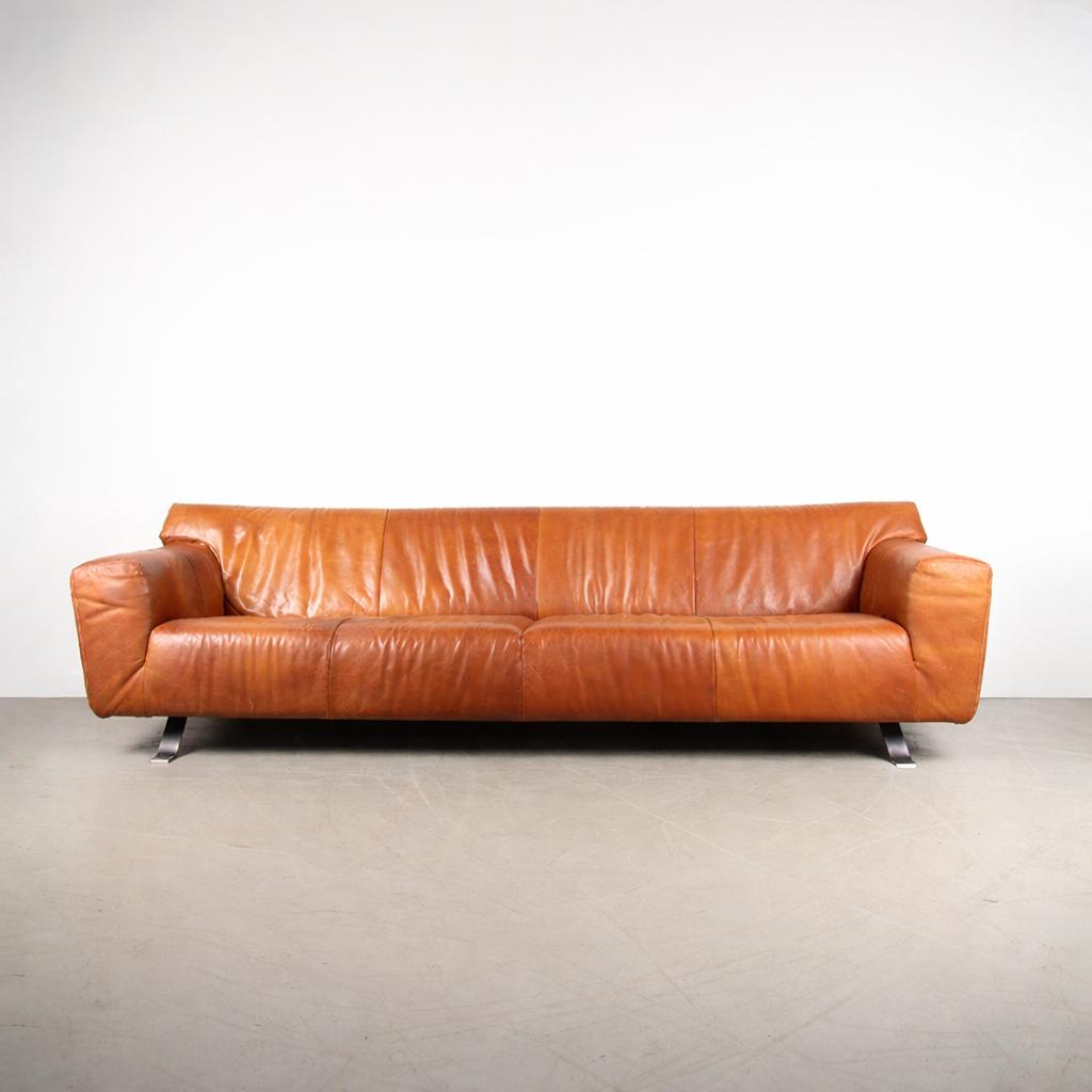 1x Label Santiago Bank 4-zits Buffalo Cognac – Leer, Huis en Inrichting, Banken | Bankstellen, Niet ingevuld, 250 tot 300 cm, Gebruikt