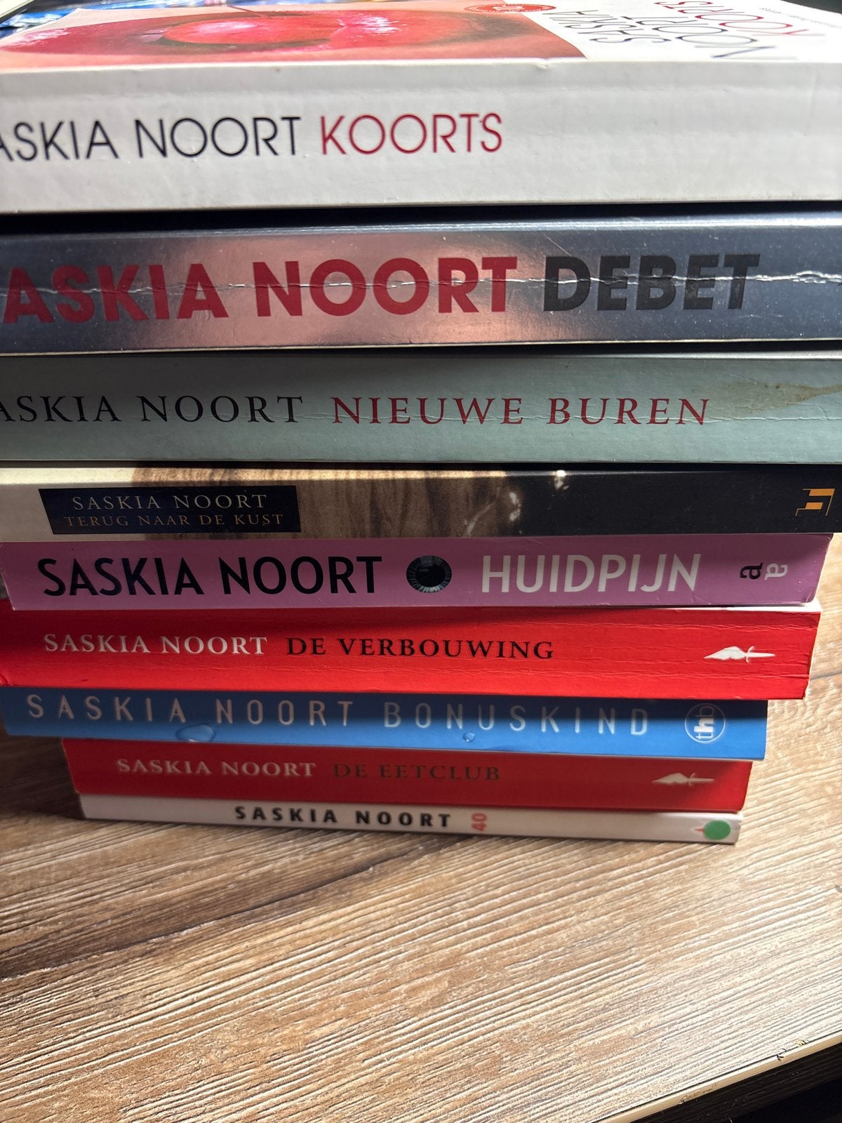 9 Saskia Noort boeken - Thrillers in goede staat, Ophalen of Verzenden, Zo goed als nieuw
