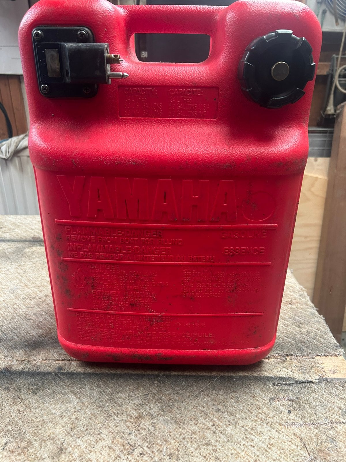 Brandstoftank yamaha 24liter buitenboordmotor, Watersport en Boten, Accessoires en Onderhoud, Ophalen, Zo goed als nieuw, Motor en Techniek