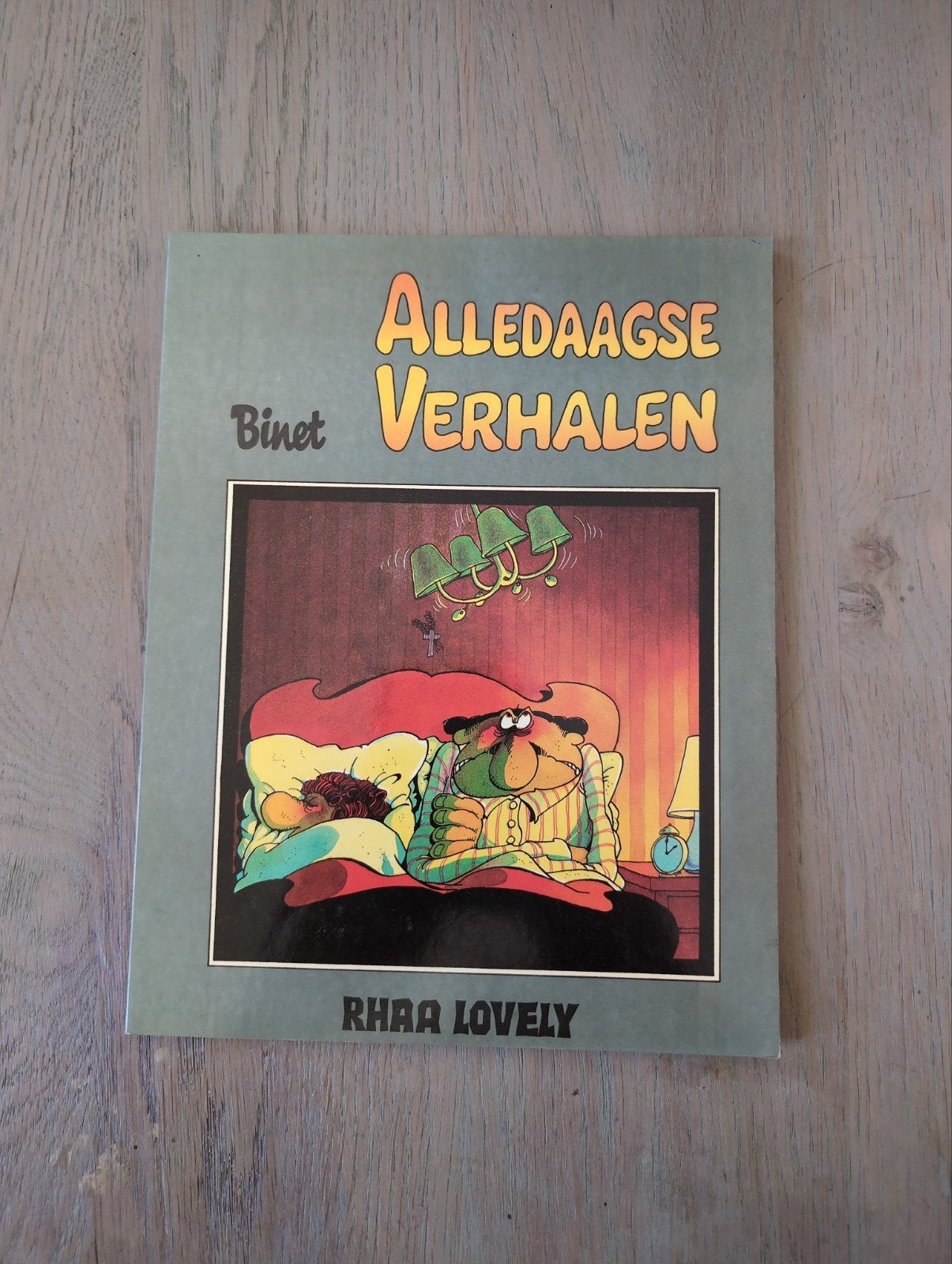 Binet Alledaagse Verhalen - Rhara Lovely Stripboek, Boeken, Eén stripboek, Ophalen of Verzenden, Gelezen, Binet