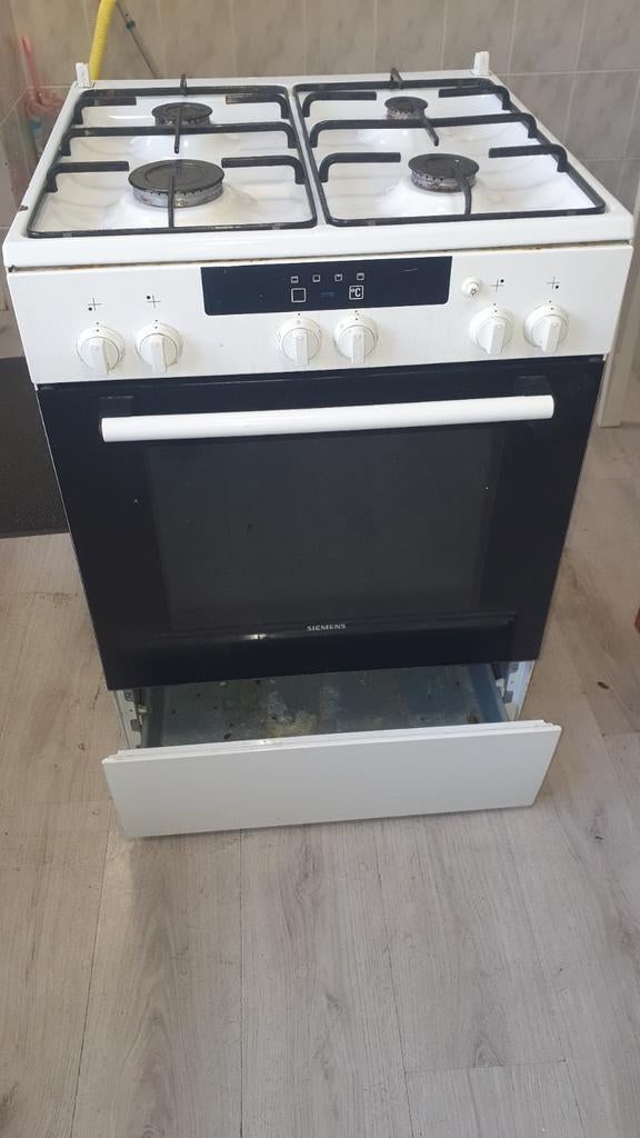 Gasfornuis  semens merk, Ophalen, Gebruikt, 4 kookzones, Gas