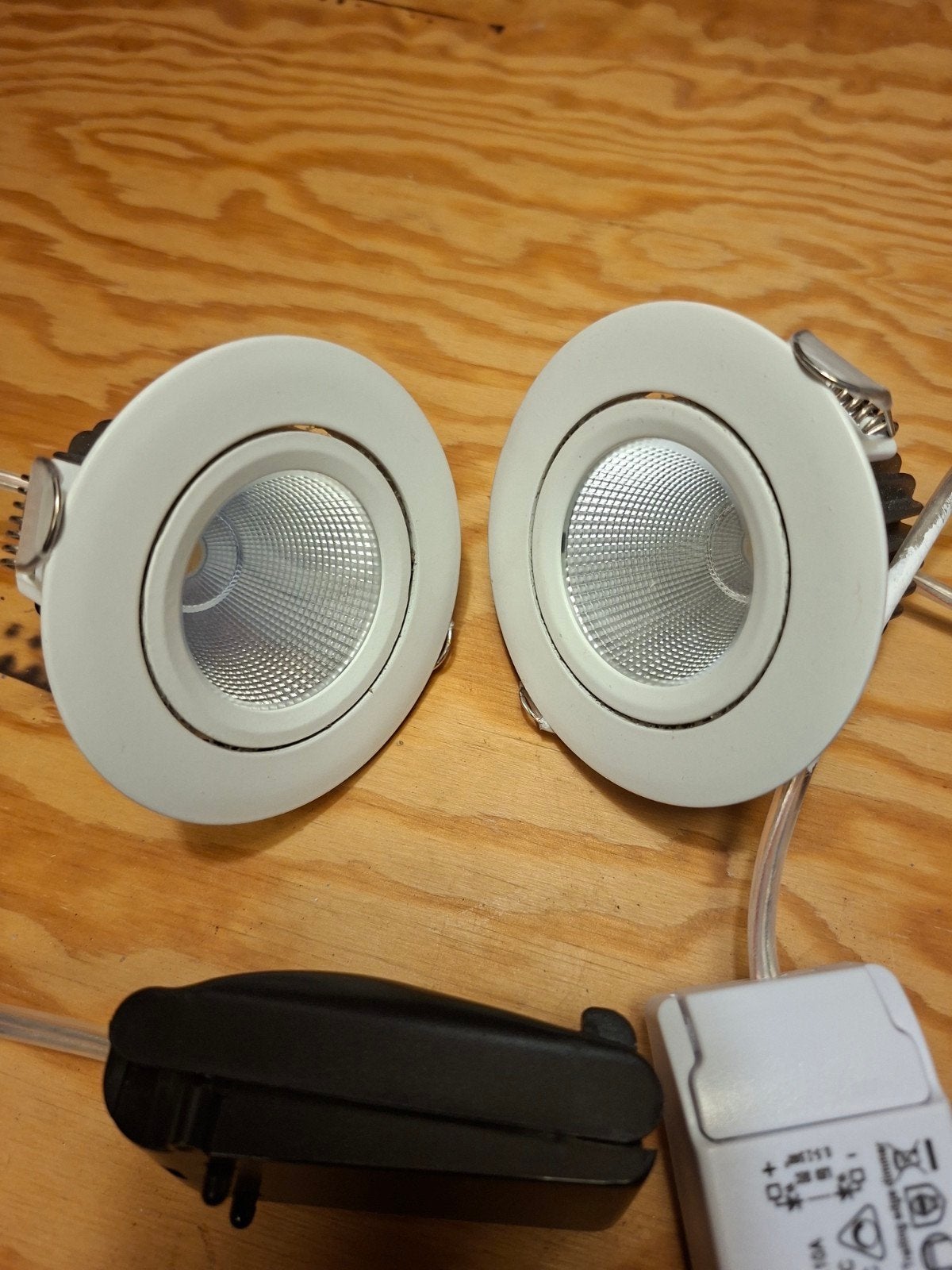 2 LED spots met LED trafo - 8W, 2700K, dimbaar, Led-lamp, Gebruikt, Dimbaar, Ophalen of Verzenden