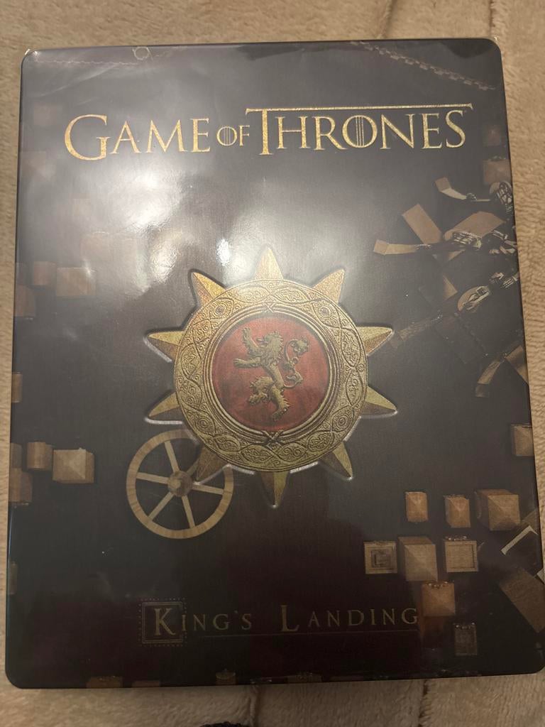 Game of Thrones King's Landing Steelbook Boxset, Vanaf 16 jaar, Ophalen of Verzenden, Nieuw in verpakking, Actie en Avontuur