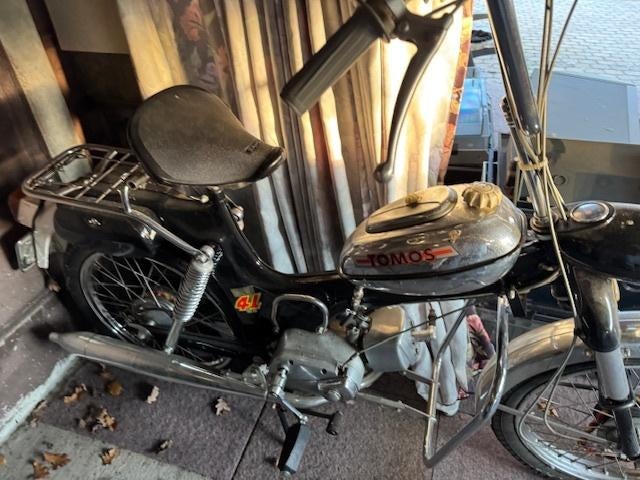 Oldtimer Brommer Bromfiets Tomos 4L zwart, Fietsen en Brommers, Brommers | Tomos, Ophalen, Gebruikt, Overige modellen, Maximaal 45 km/u