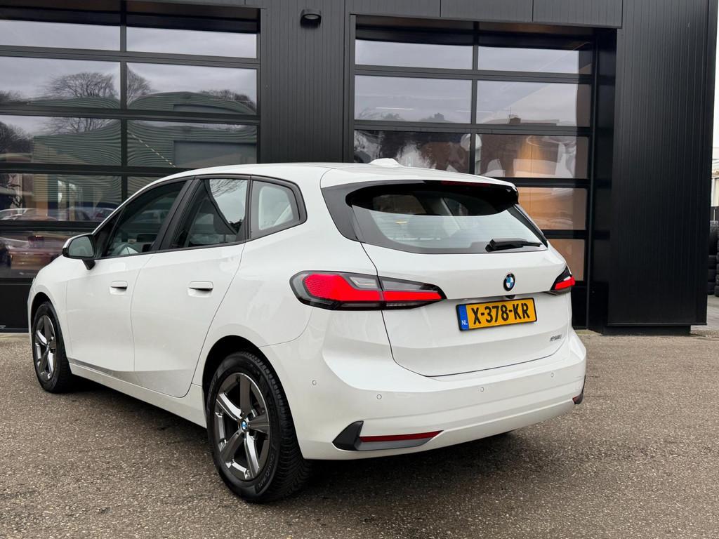 BMW 2-Serie Active Tourer 218i Luxury Line Headup Camera, Auto's, BMW, Gebruikt, 1445 kg, Wit, Origineel Nederlands