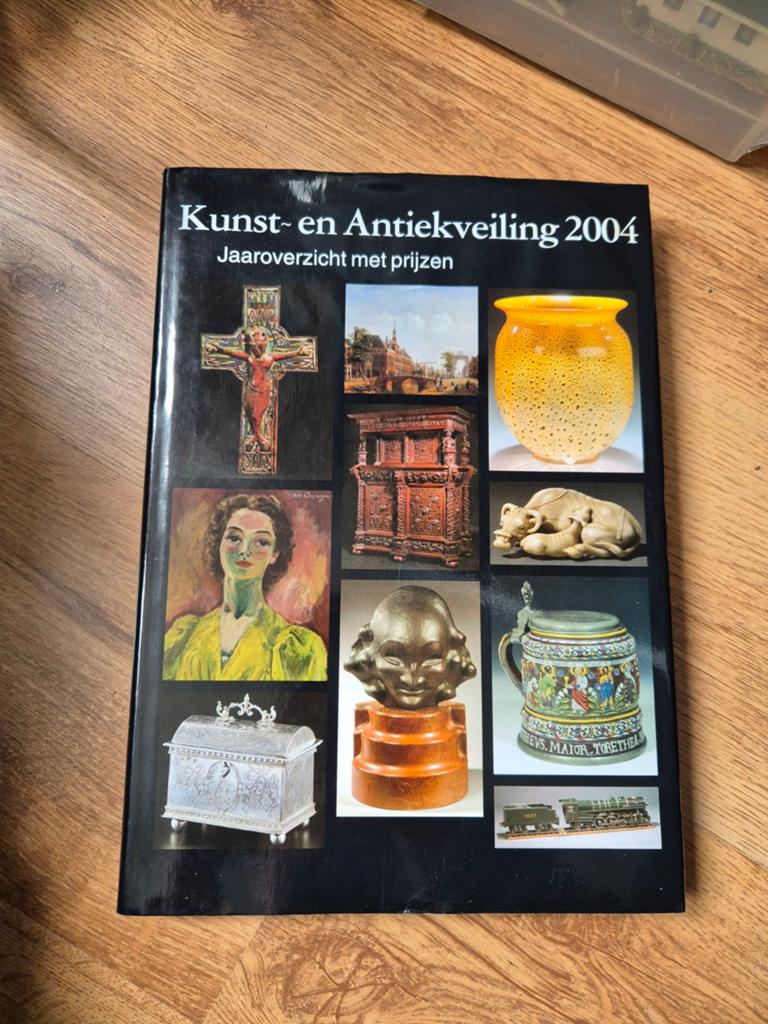 Kunst- en antiekveiling 2004- Jaaroverzicht, Boeken, Ophalen of Verzenden, Gelezen, Overige onderwerpen